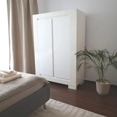 Vienna Gate Apartment, Free Parking *