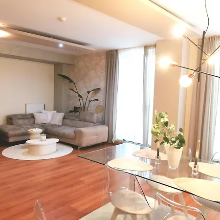 Vienna Gate Apartment, Free Parking